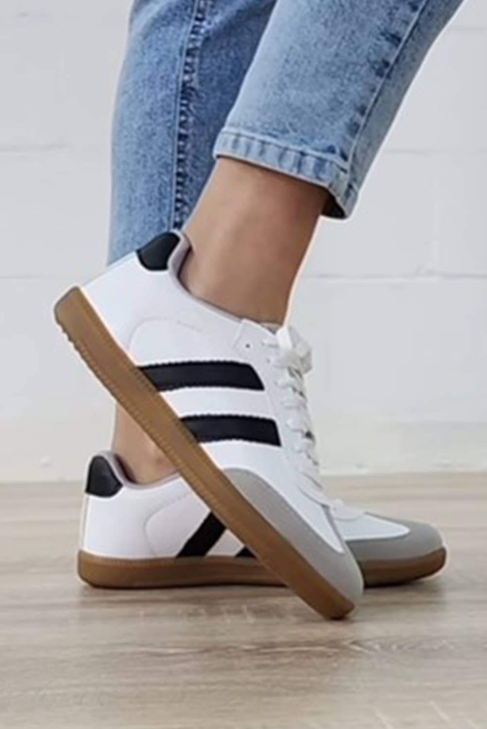 Striped Lace-up Flat Sneakers | US6-10