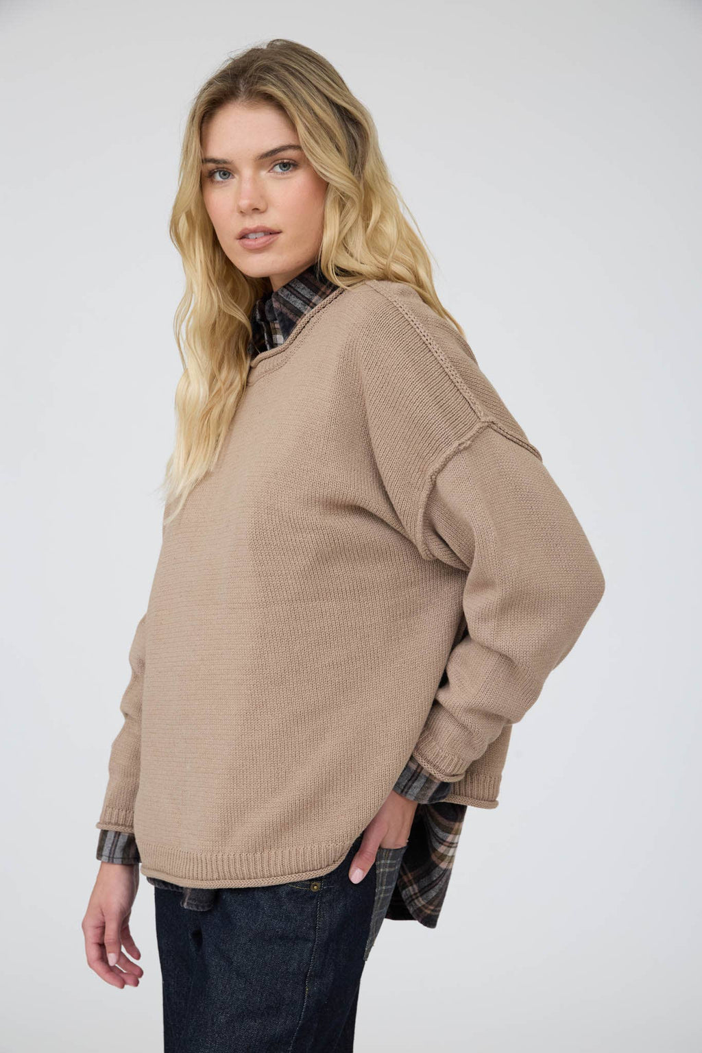 RAW EDGE EXTENDED SHOULDER LONG SLEEVE SWEATER