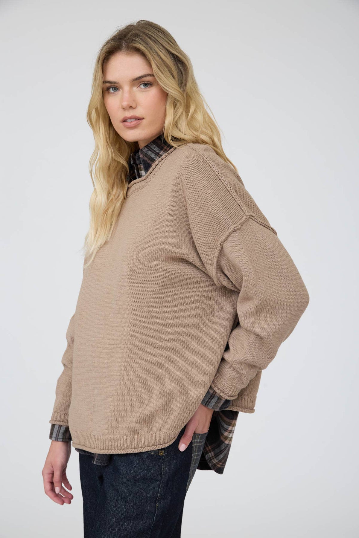 RAW EDGE EXTENDED SHOULDER LONG SLEEVE SWEATER