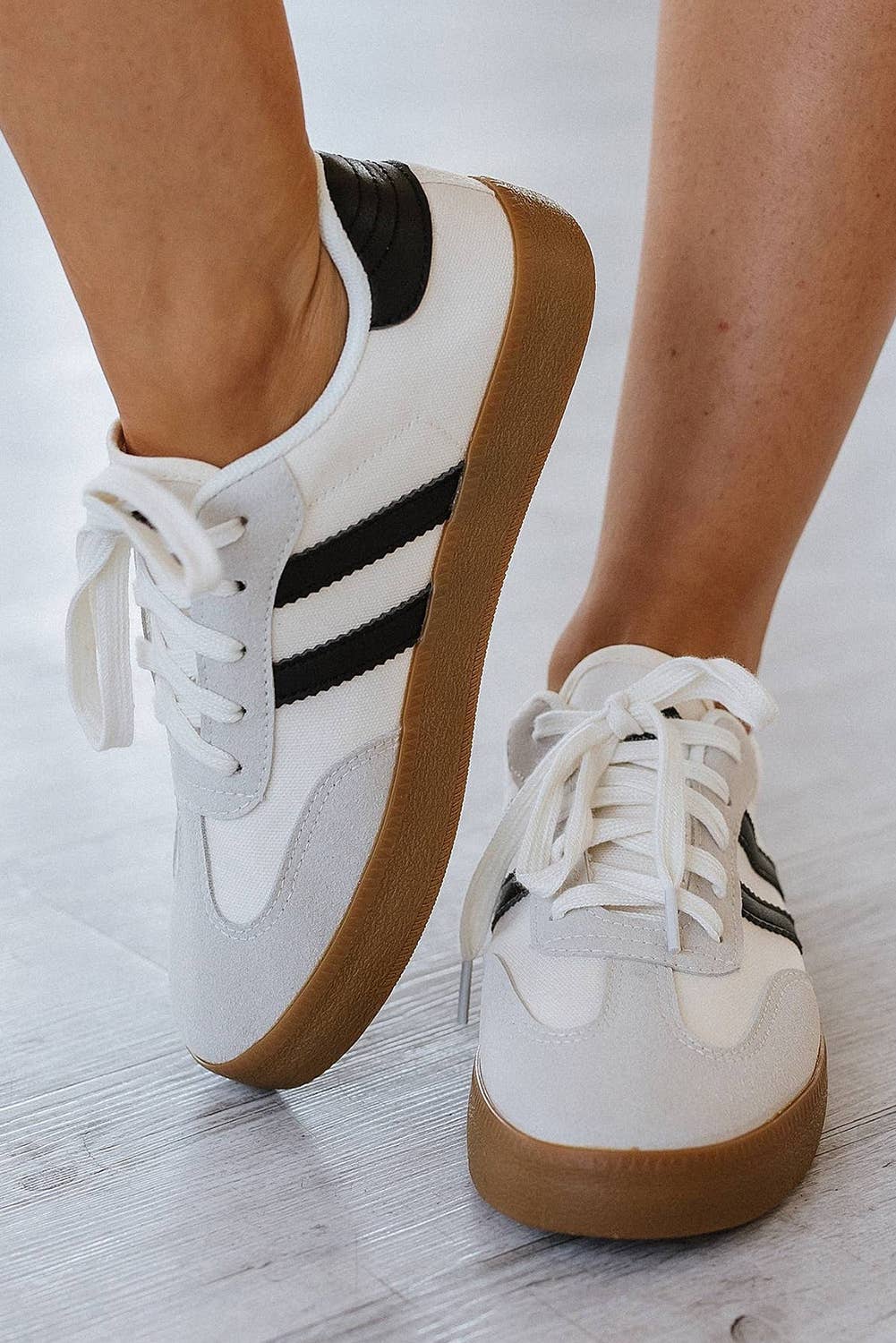 Striped Lace-up Flat Sneakers | US6-10