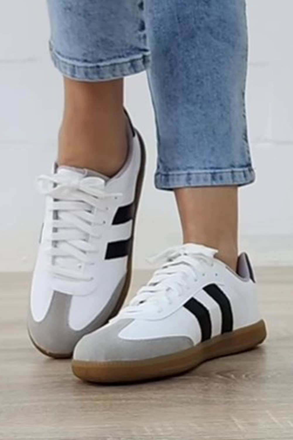 Striped Lace-up Flat Sneakers | US6-10