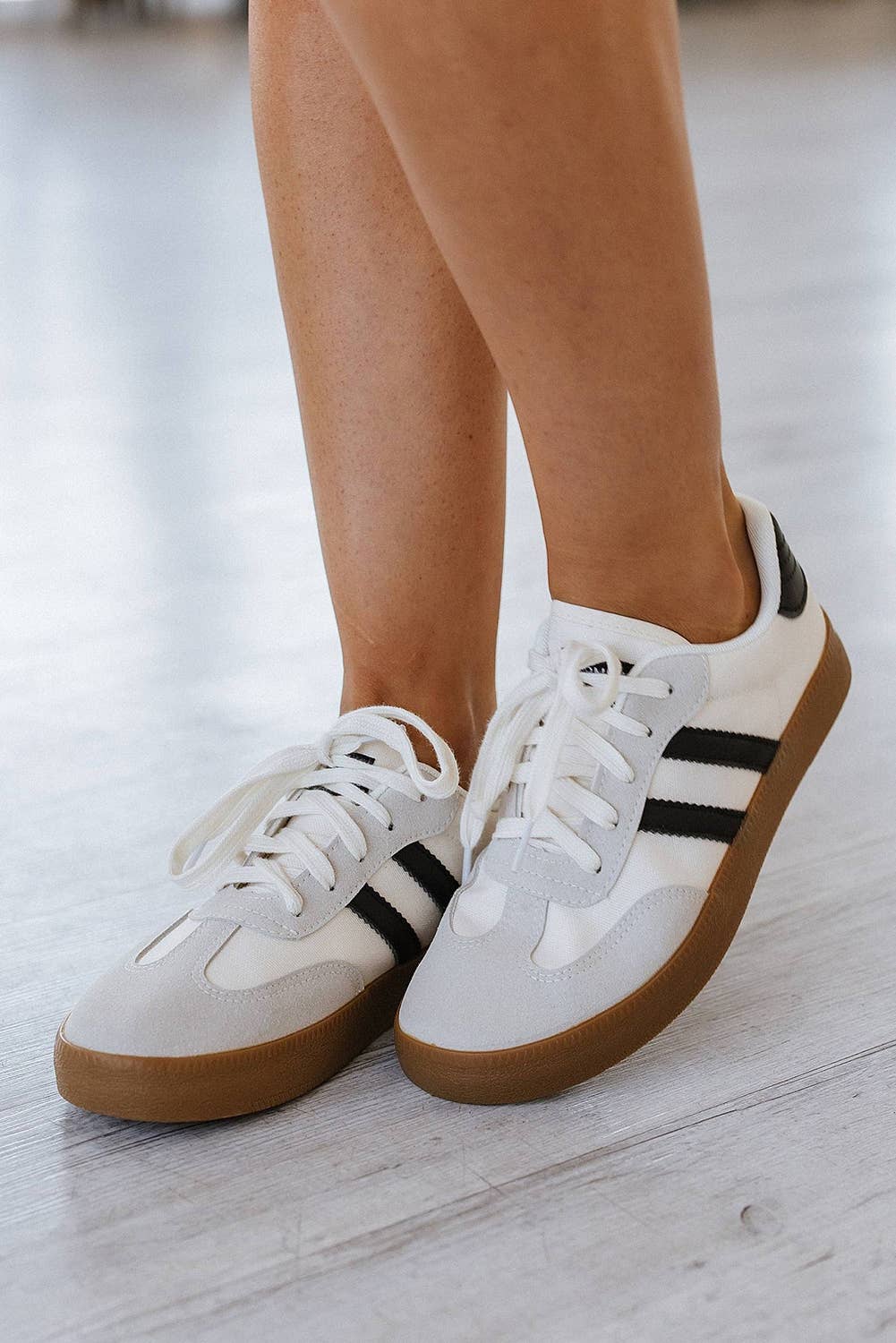Striped Lace-up Flat Sneakers | US6-10